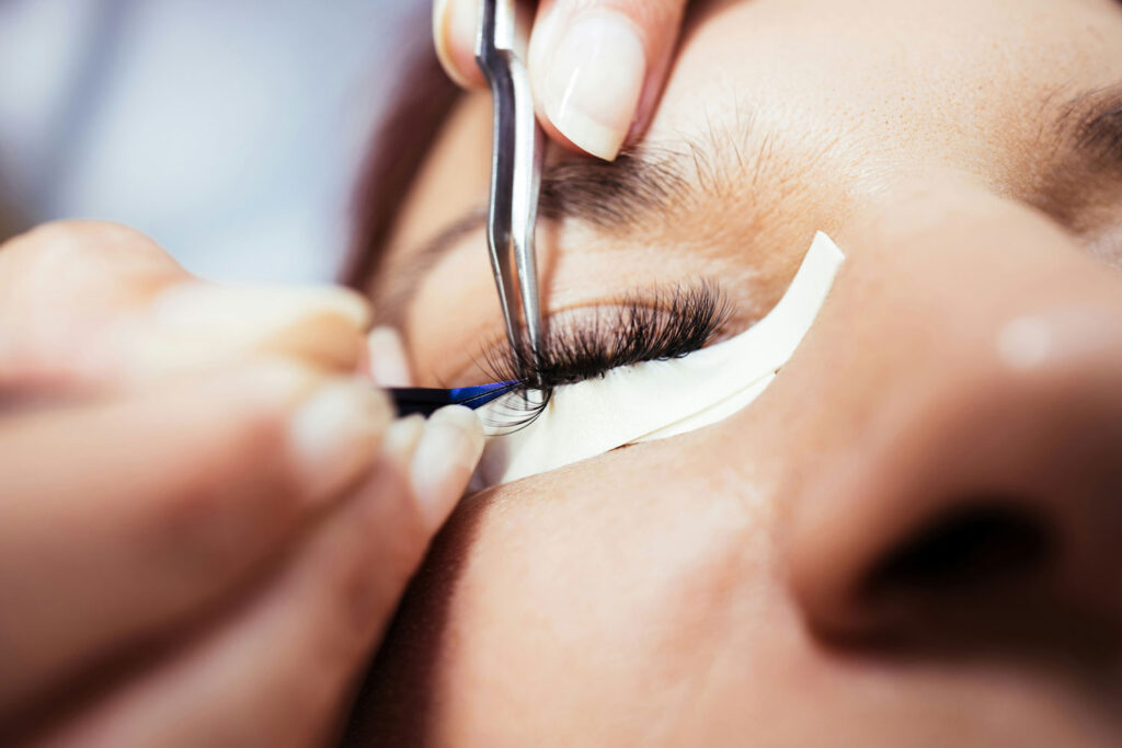 eyelash extensions Milwaukee